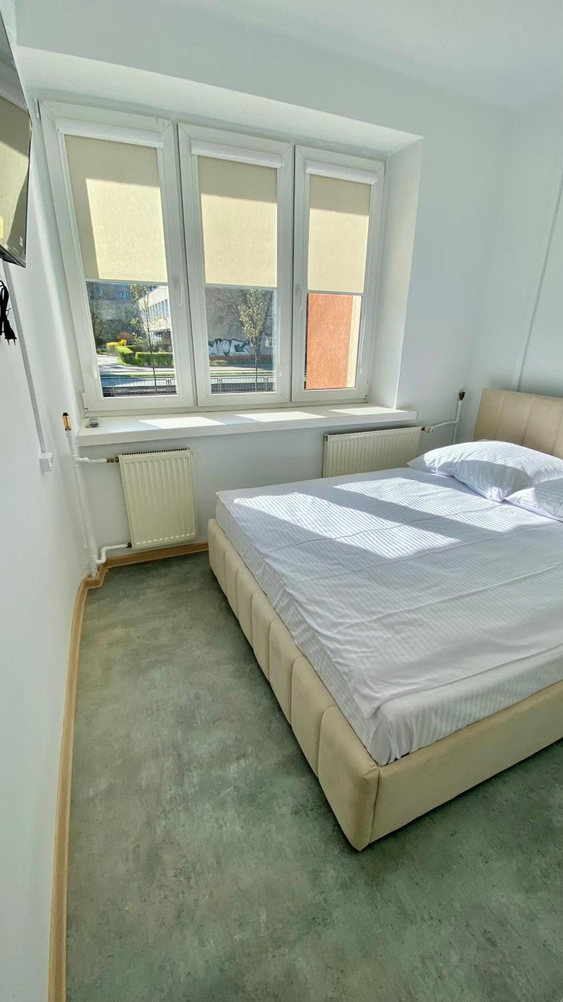 Hostel Harmonia Warsawa Bagian luar foto