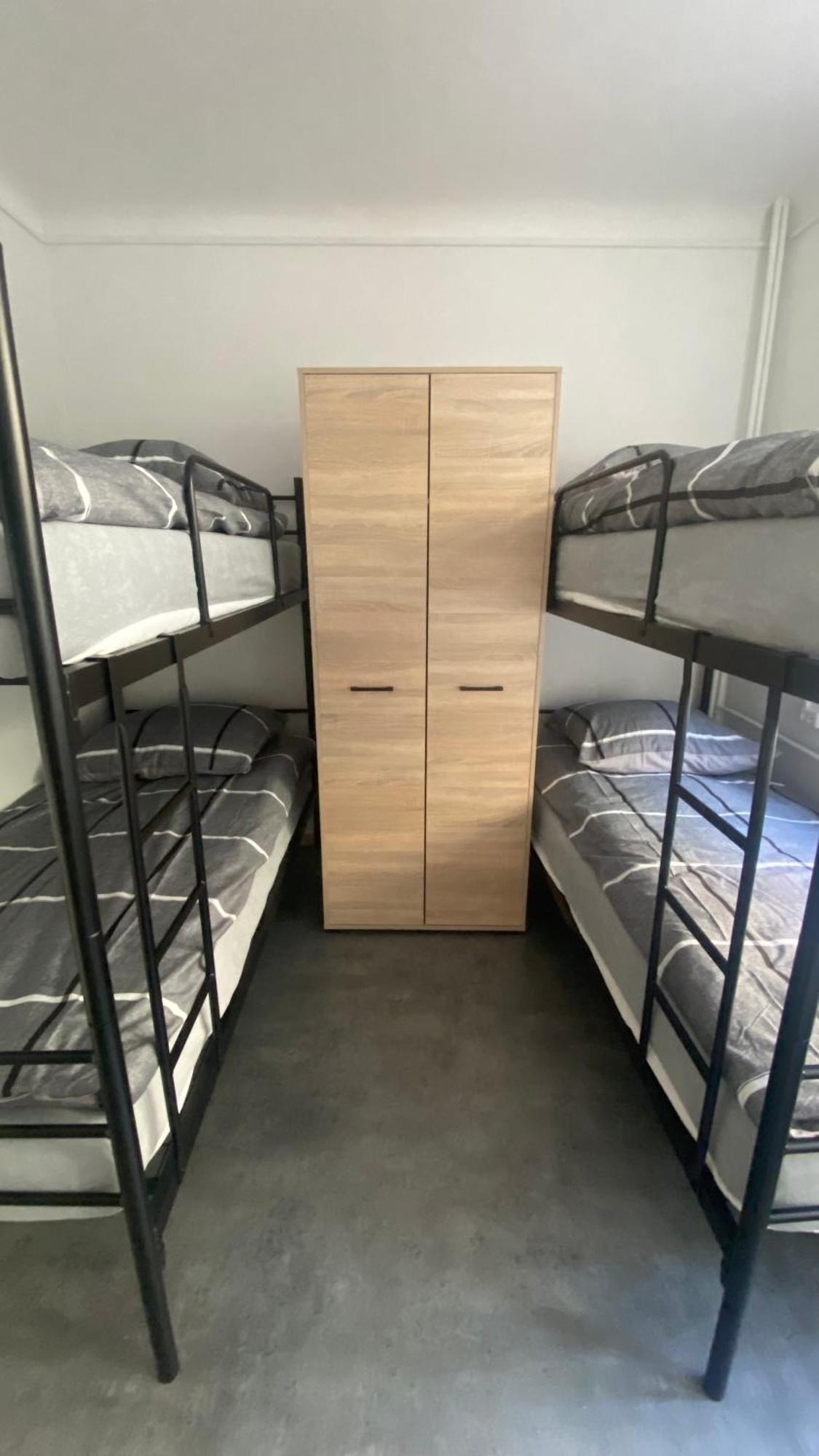Hostel Harmonia Warsawa Bagian luar foto