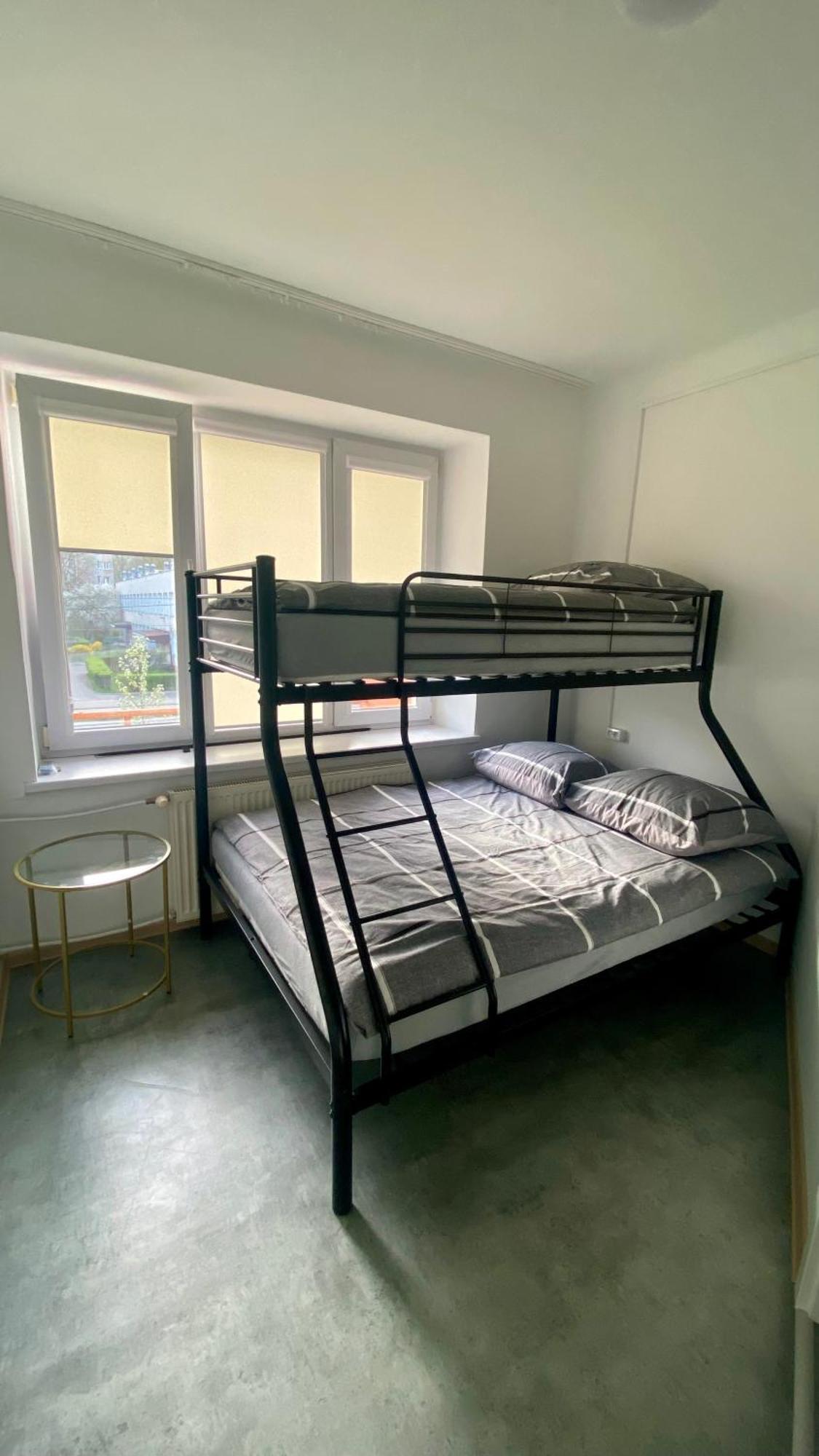 Hostel Harmonia Warsawa Bagian luar foto