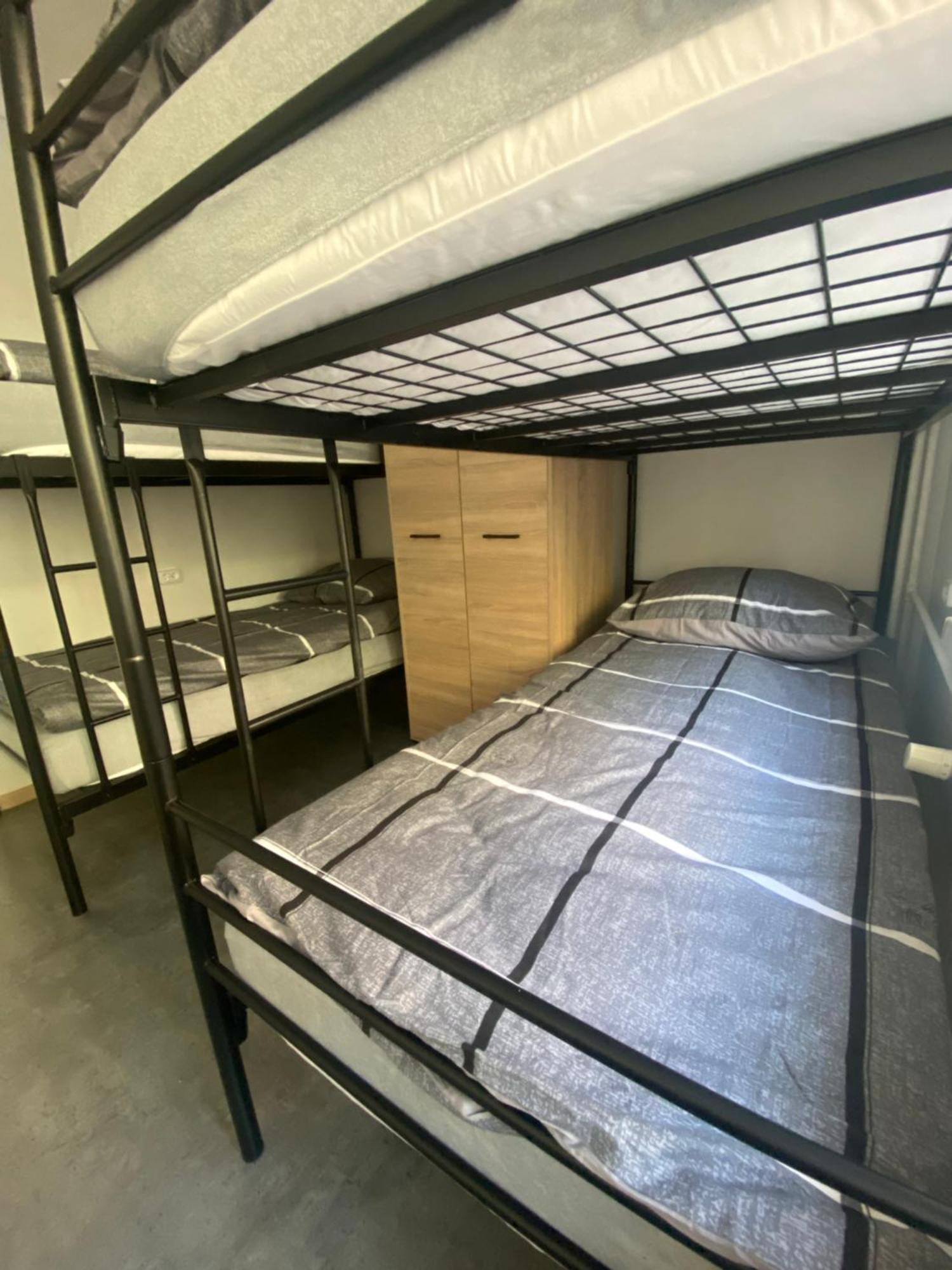 Hostel Harmonia Warsawa Bagian luar foto